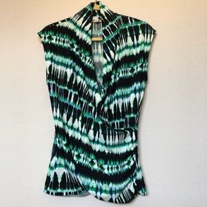 CHAUS SLEEVELESS FAUX WRAP TOP IN SIZE LARGE